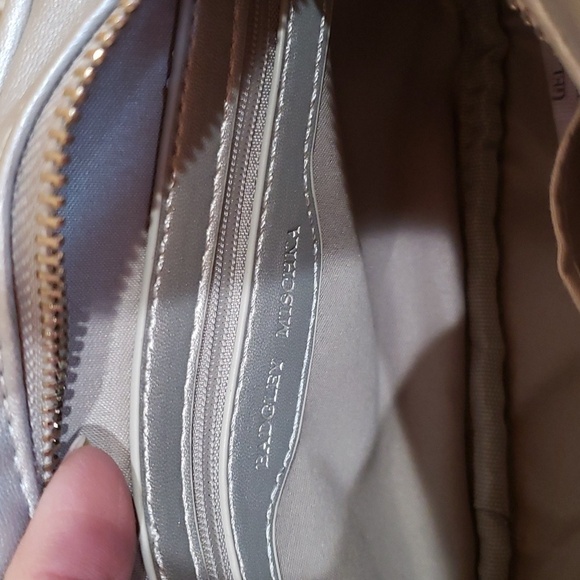 Badgley Mischka NWT Silver Metallic Grey Crossbody Bag - Picture 6 of 8